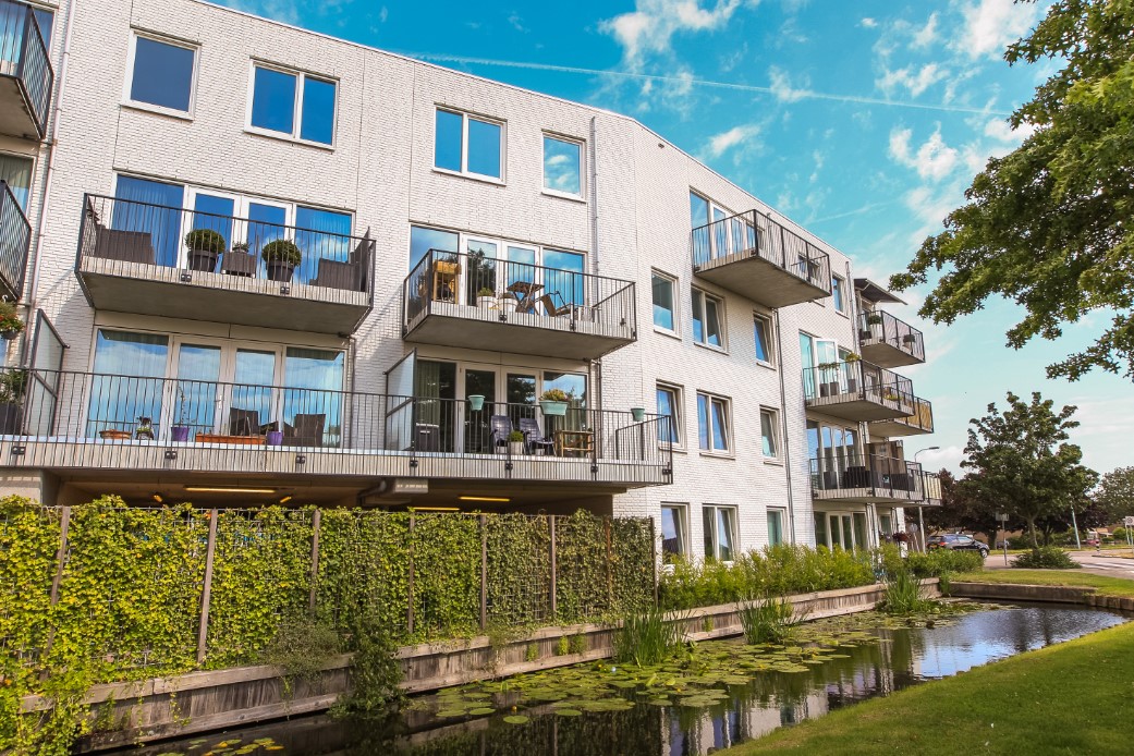free-sector-houses for rent on Dorpsstraat 130