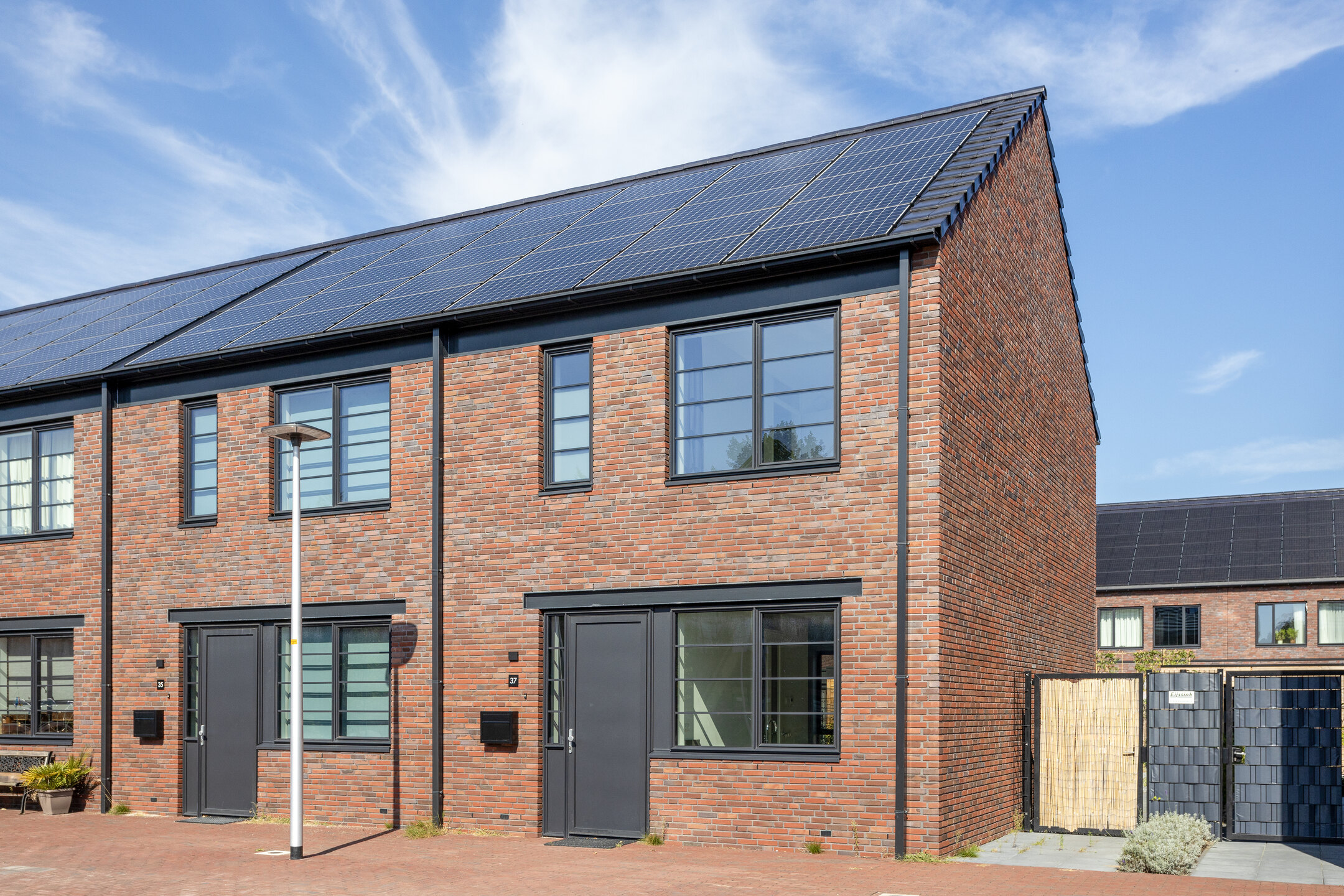 R.A. de Monchystraat 37